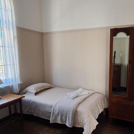 The Lenox Hostel Cape Town Room photo