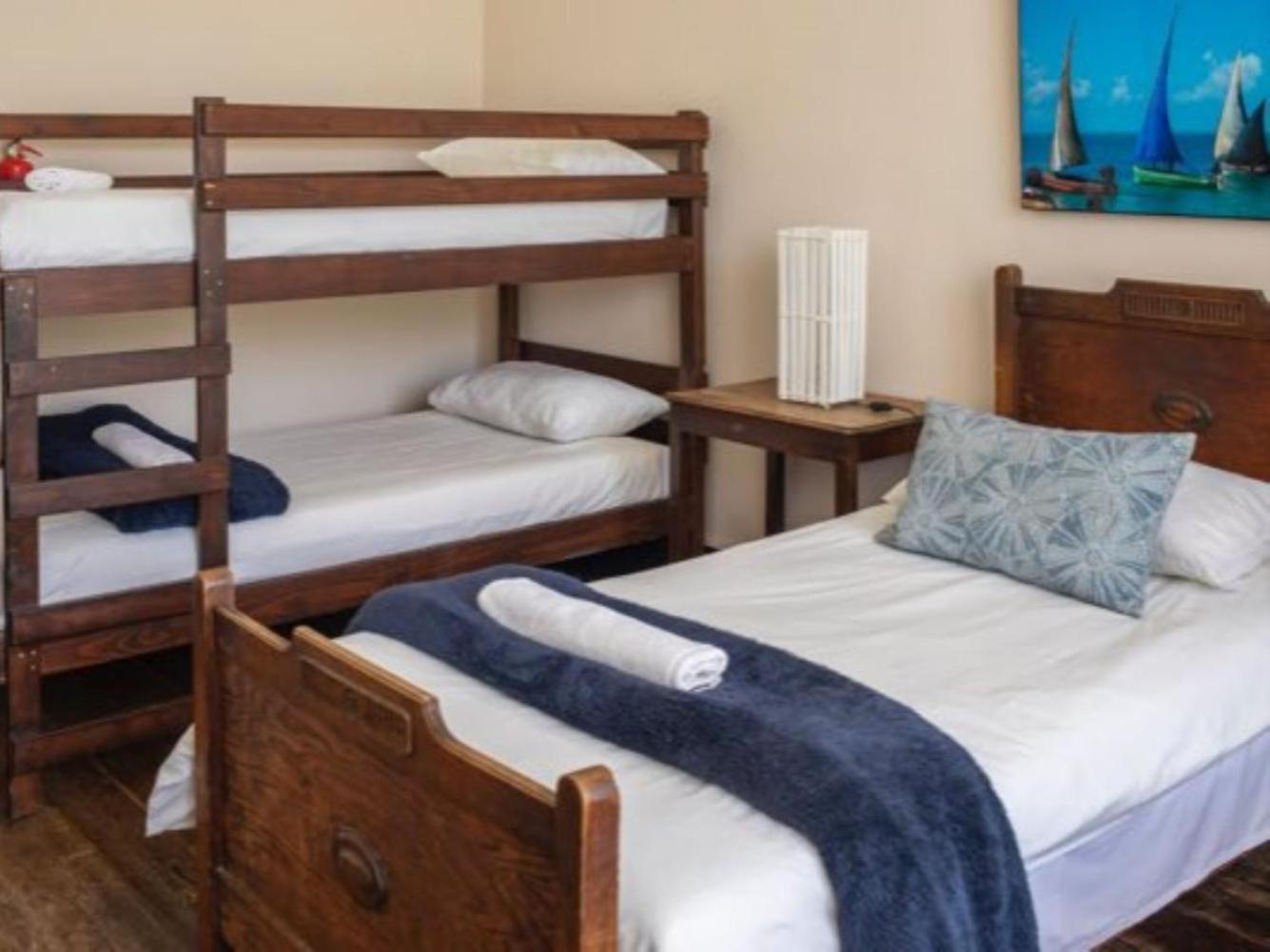 The Lenox Hostel Cape Town Room photo